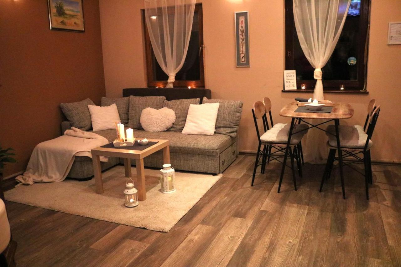 Guest House Studio Apartman Marina - With Jacuzzi, Free Parking, Pet Friendly Karlovac Exteriör bild
