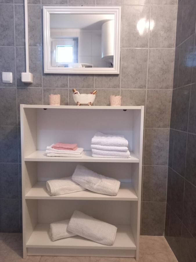 Guest House Studio Apartman Marina - With Jacuzzi, Free Parking, Pet Friendly Karlovac Exteriör bild