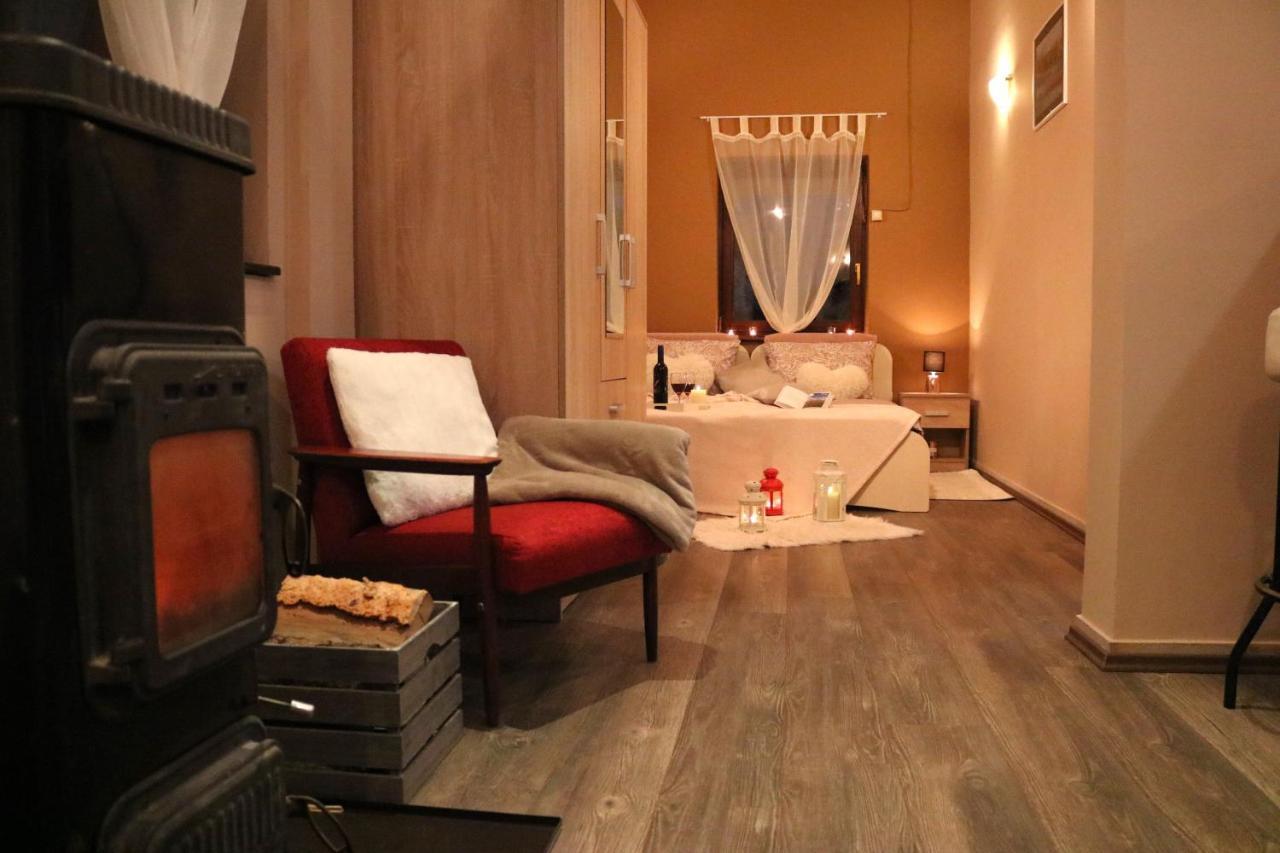 Guest House Studio Apartman Marina - With Jacuzzi, Free Parking, Pet Friendly Karlovac Exteriör bild