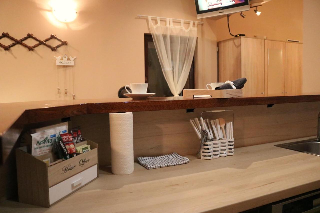 Guest House Studio Apartman Marina - With Jacuzzi, Free Parking, Pet Friendly Karlovac Exteriör bild