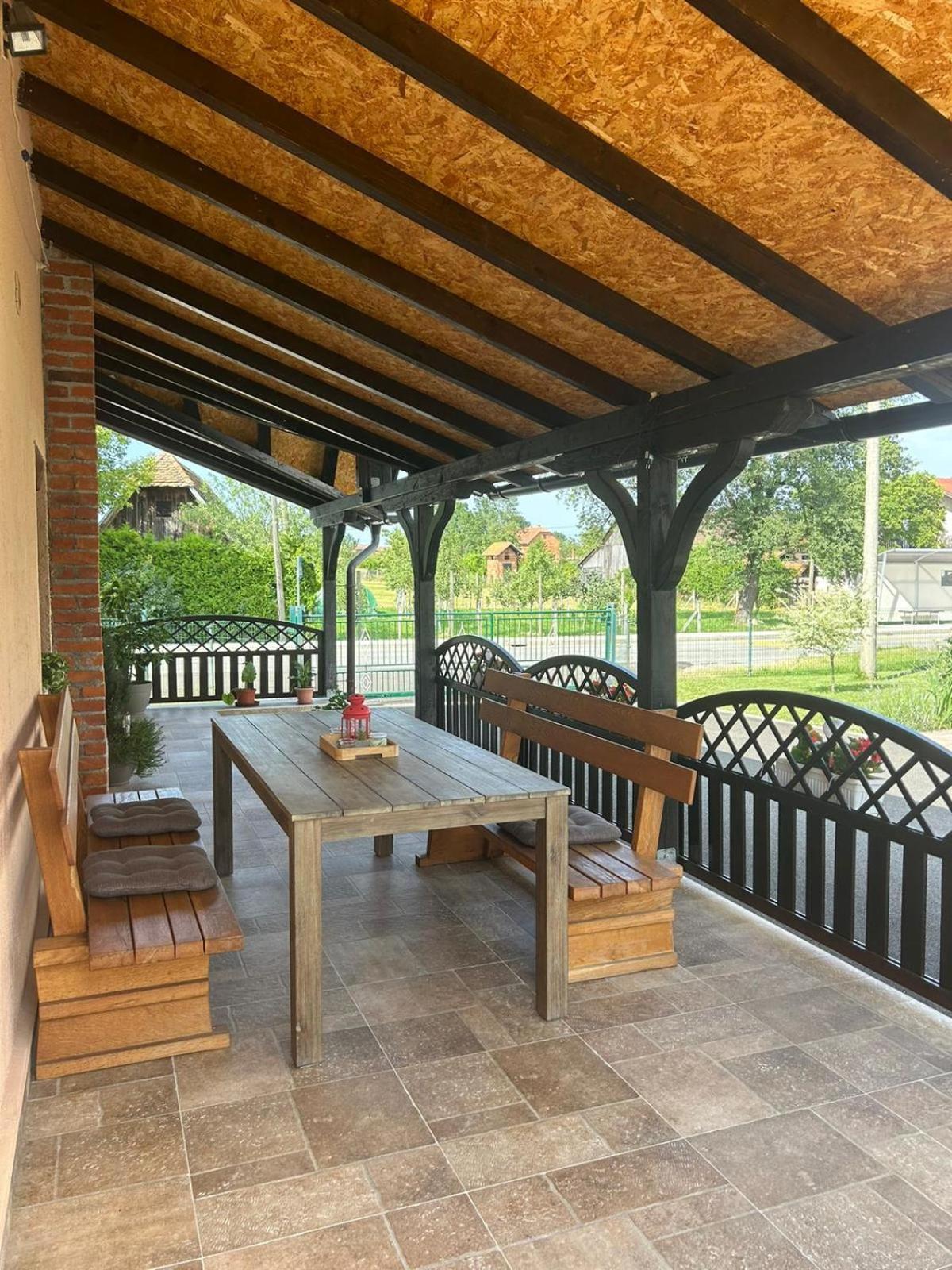 Guest House Studio Apartman Marina - With Jacuzzi, Free Parking, Pet Friendly Karlovac Exteriör bild